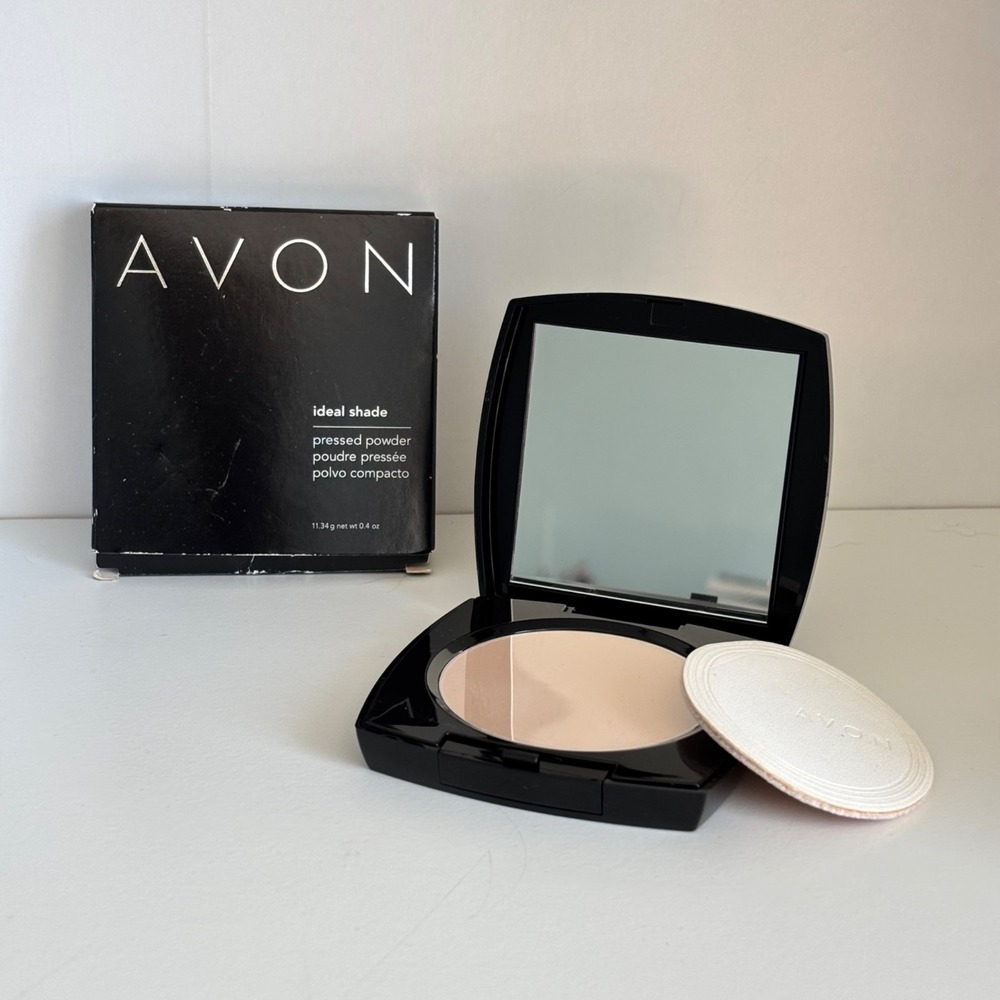 Avon Ideal Shade Pressed Powder P101 Neutral‎ 0.4 Oz Compact New